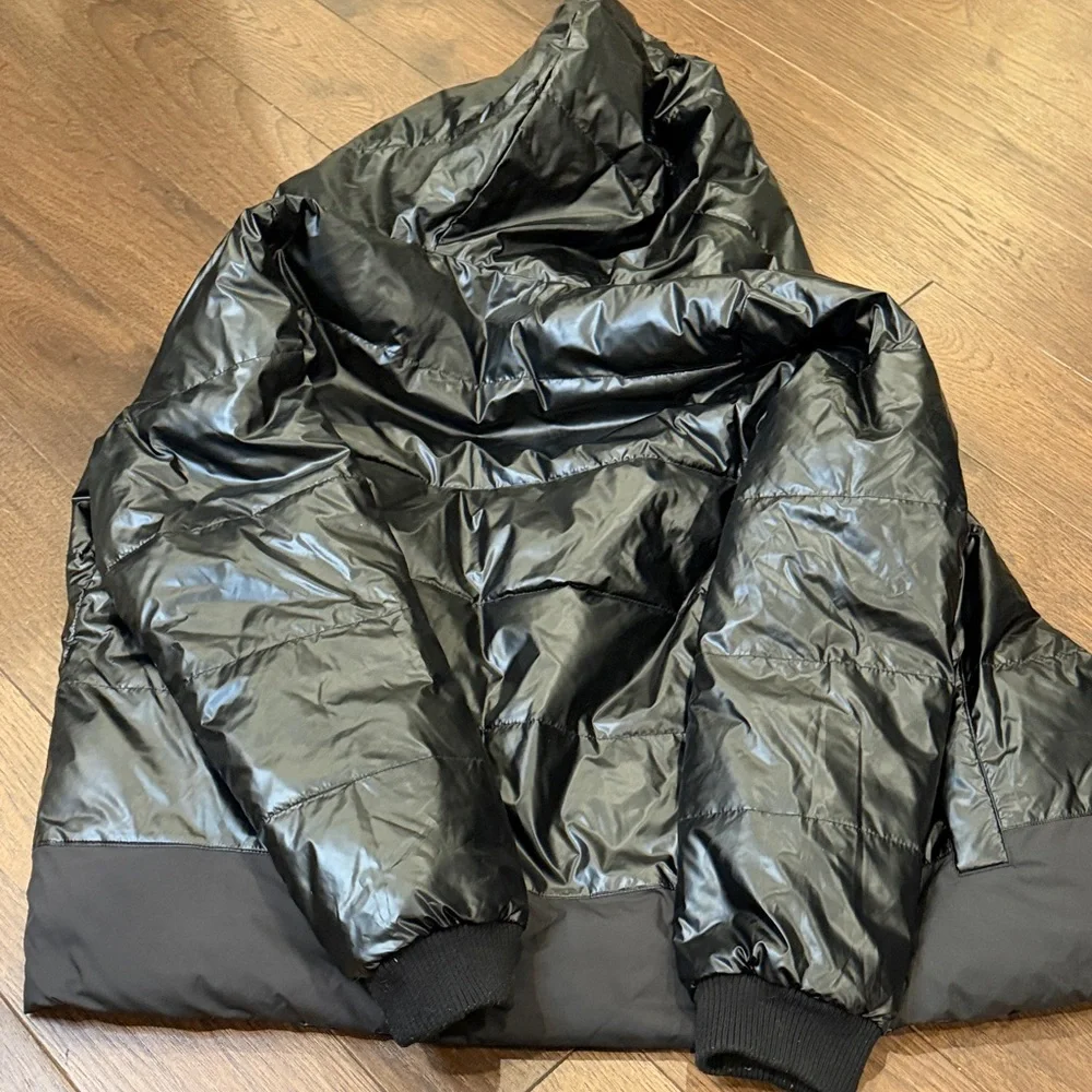 J.Crew Women’s Reversible Metallic Puffer Black Coat Hooded Small? C20-005